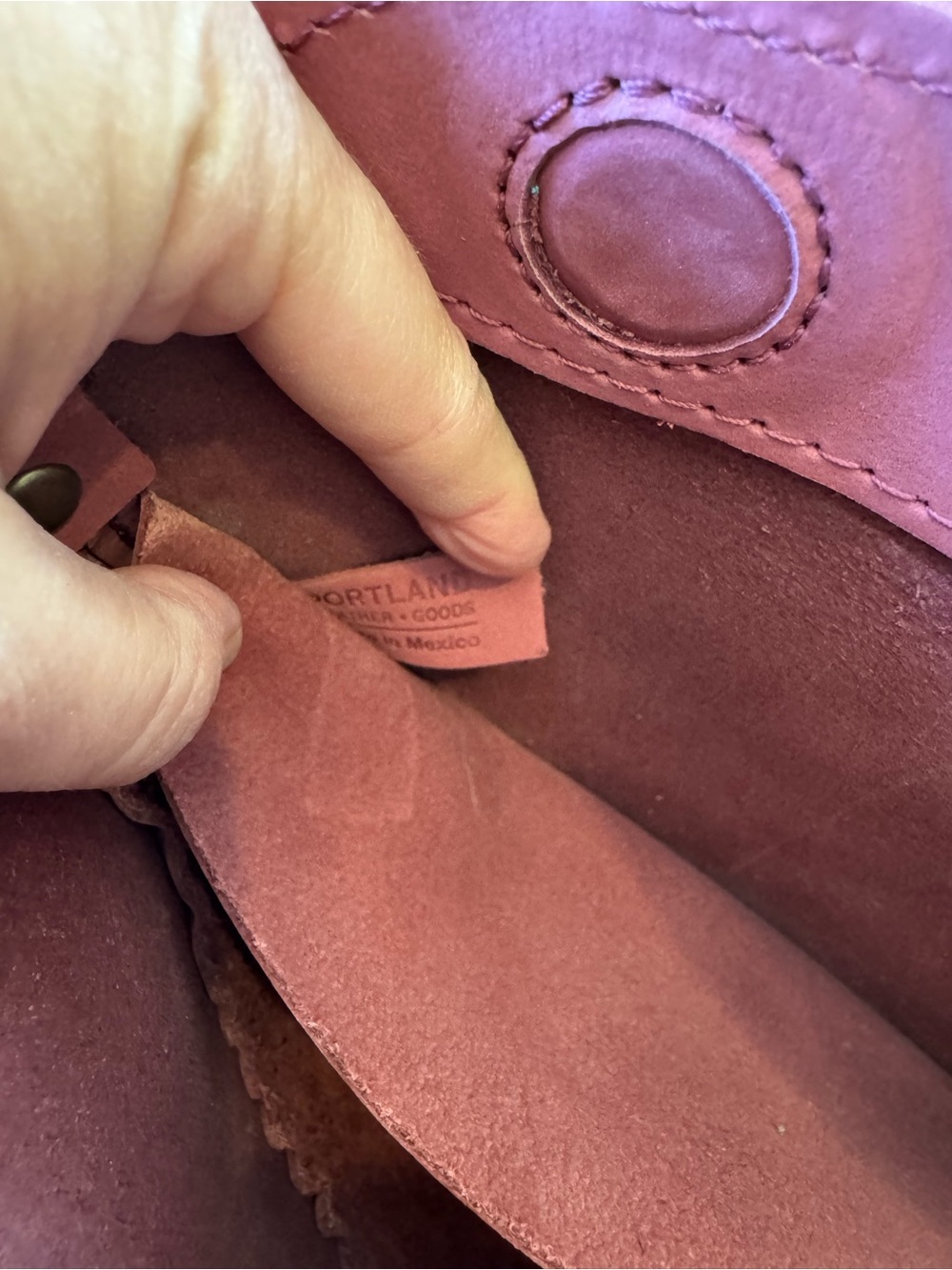 Portland Leather Koala Sling Bag - Picture 9 of 15